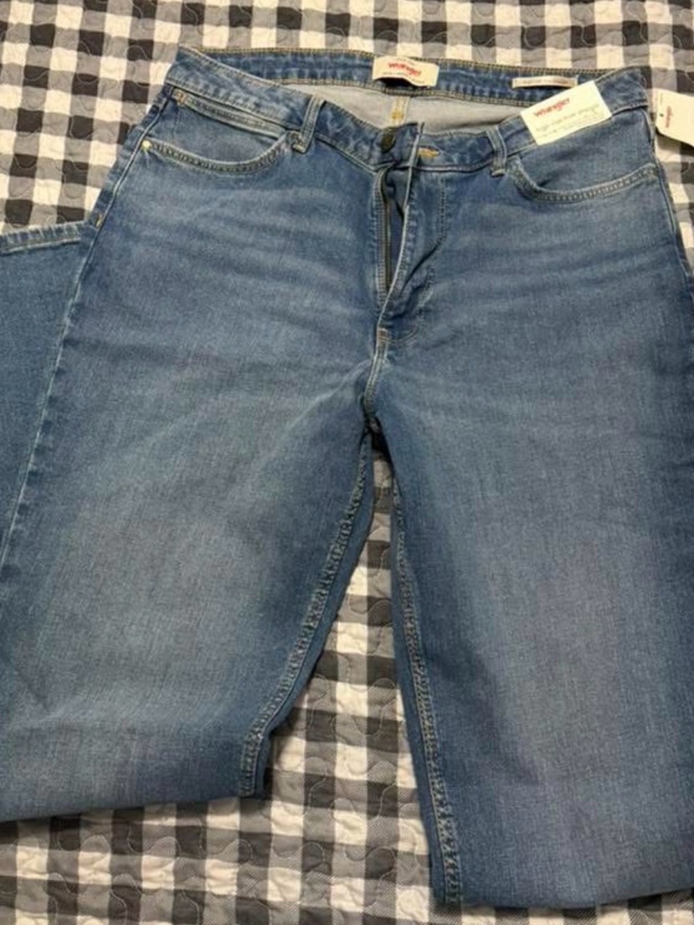 NWT Wrangler Light Blue Straight-Leg Denim Jeans